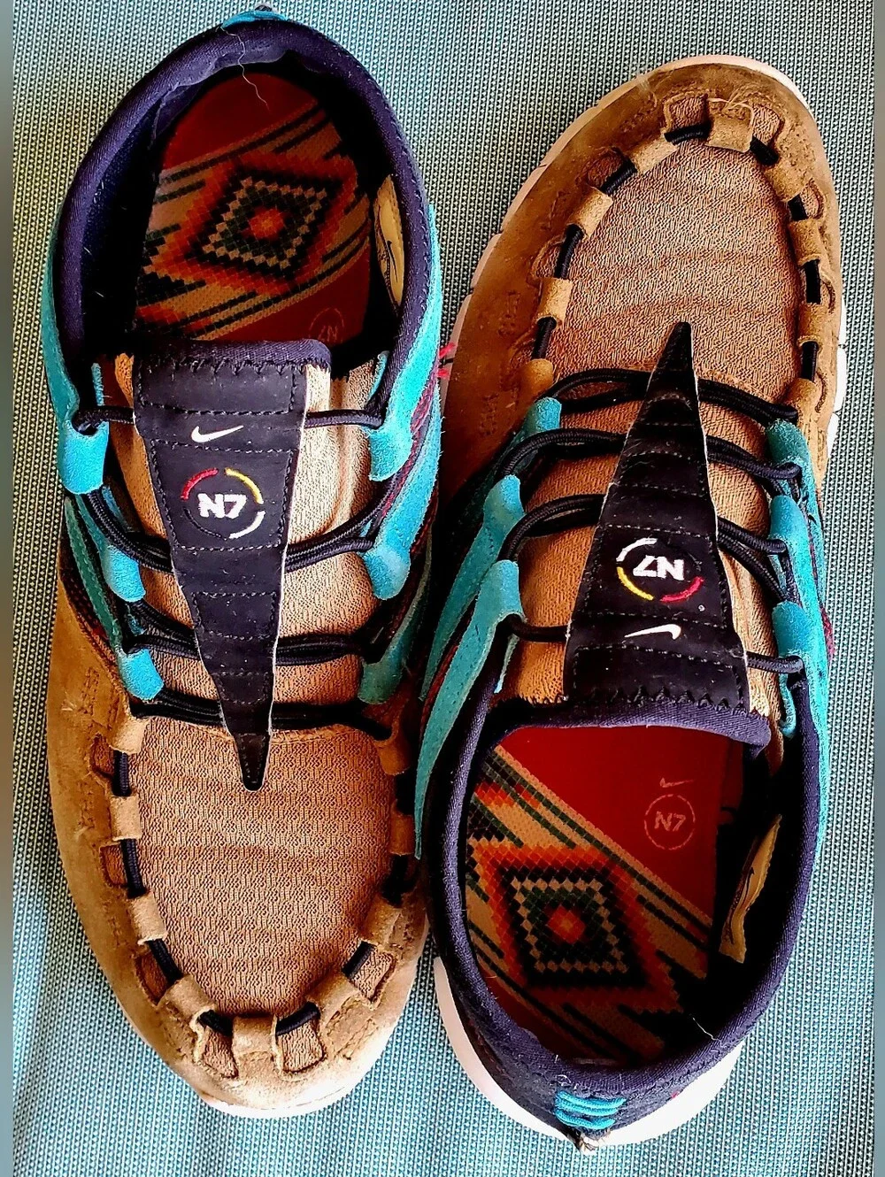 Nike N7 Men's Tan Suede Sneakers with Teal and Navy Accents Size 10